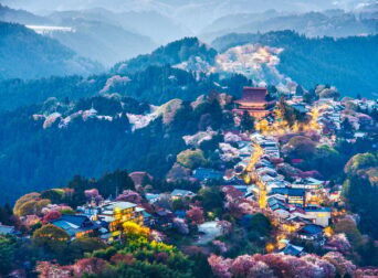 Yoshinoyama, Japan